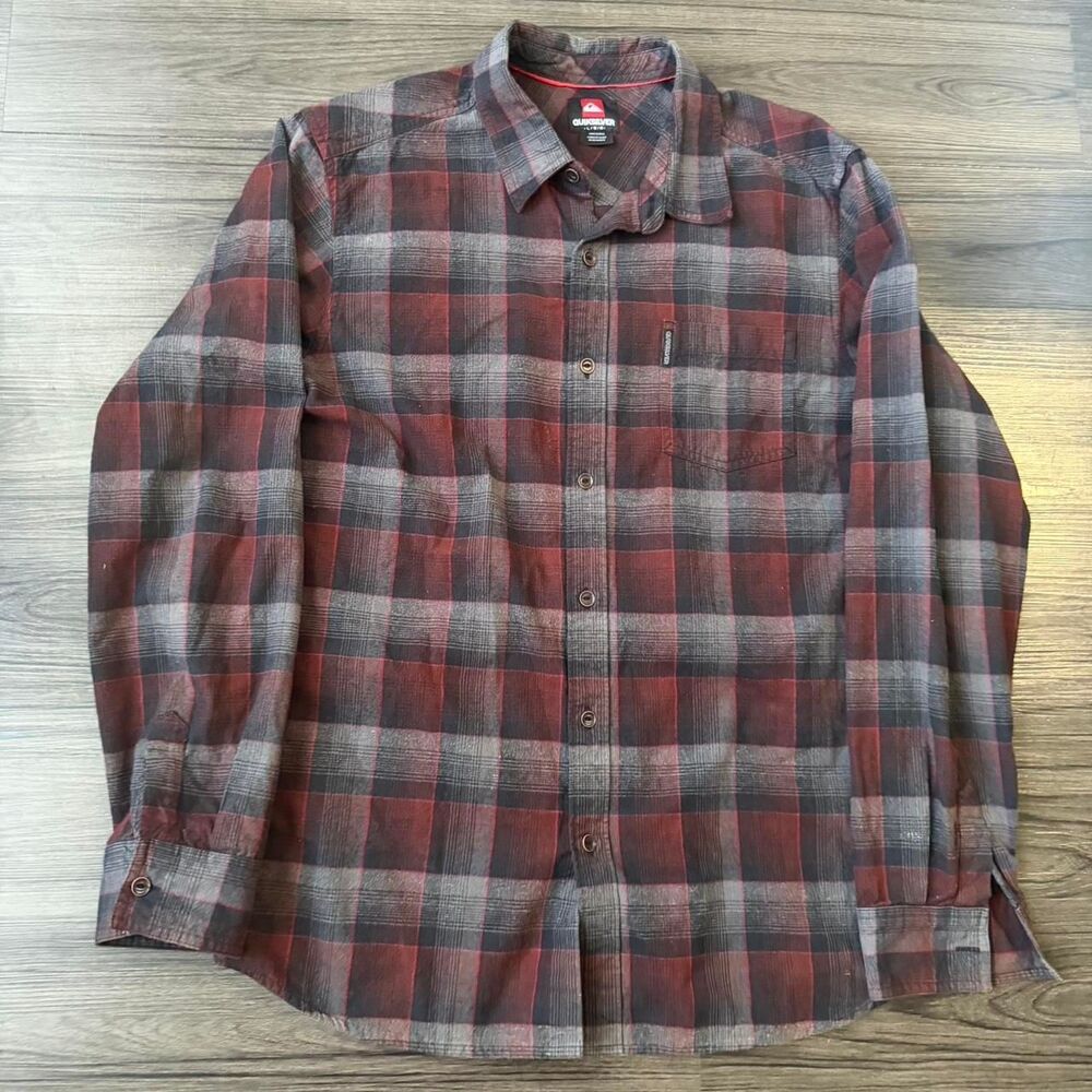 Y2K 00s Quiksilver Surf Skate red flannel Button Up Size Large Men's